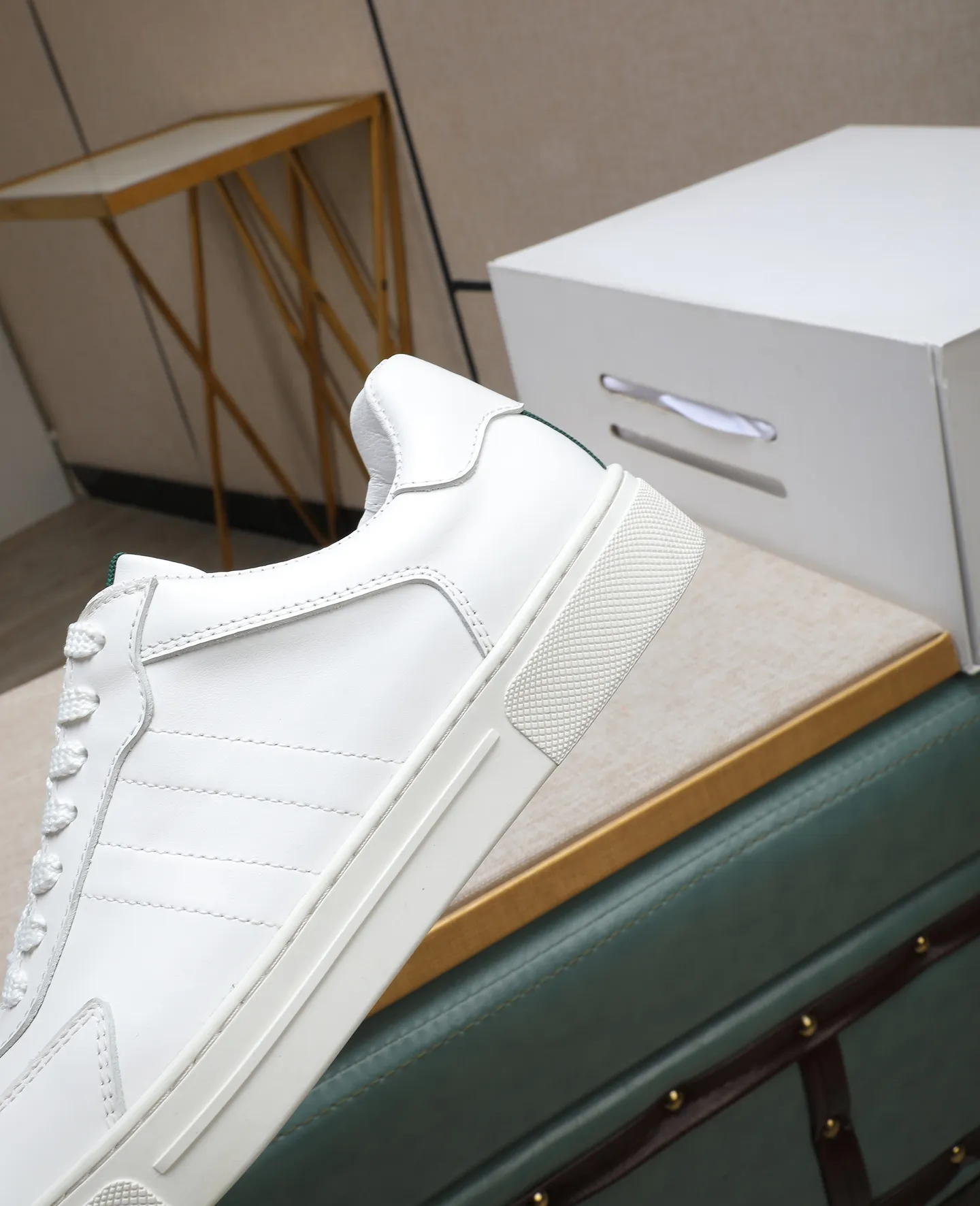 Men's shoes 💰420 GUCCI🔍🔍The latest model is available at the counter simultaneously. Original calfskin imported from Italy, genuine leather lining, (high-end, extravagant and classy) with exquisite workmanship. Sole: Original sole provided by the original factory. ⚠Exclusive double-layer movable molded sole is super comfortable⚠. Photographed in real life. 🎬The real thing is better. 🔍🔍"High quality·Follow the order" code number 38-44